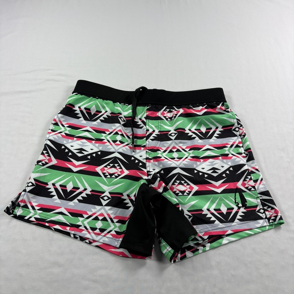 Tachuntfish Shorts Mens Large Aztec Athletic Stretch Gym Performance Training